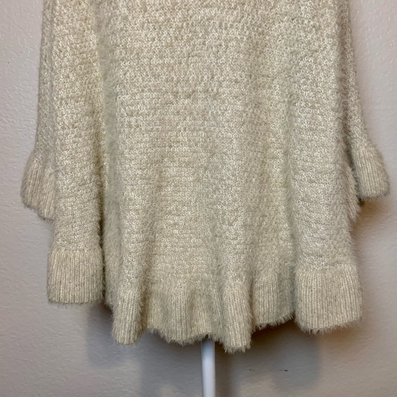 NWT Anthropologie Ruffle Turtleneck Boho Poncho Sweater Tan One Size - Picture 10 of 16
